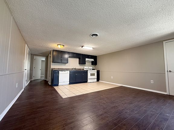 4th image of 137 Pearce Dr