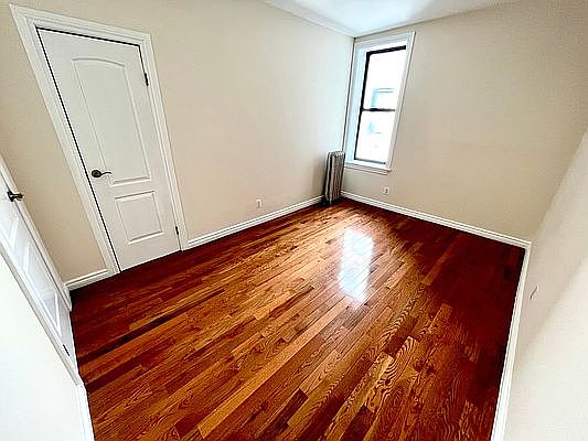 4th image of 515 W 179th St #4C
