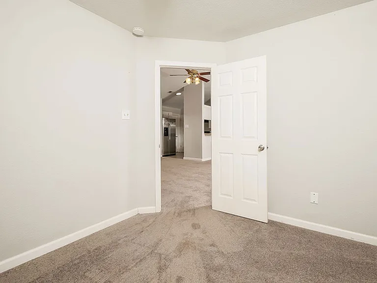 2730 Bear Springs Dr — Photo 23