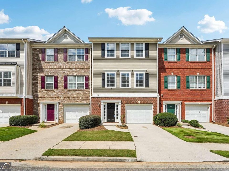 1st image of 561 Lantern Wood Dr