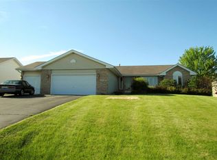 12827 Clearwater Pointe, Winnebago, IL 61088