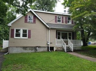 92 Poplar St, Newburgh, NY 12550