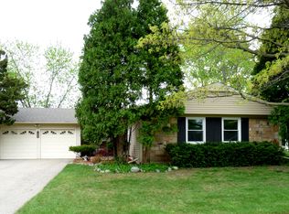 141 Weidner Rd, Buffalo Grove, IL 60089