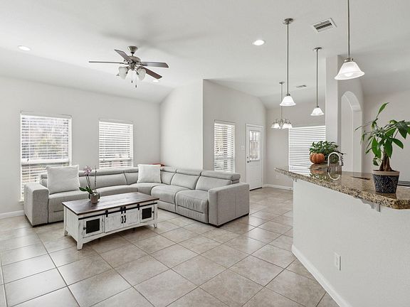 4th image of 311 W Independence Drive