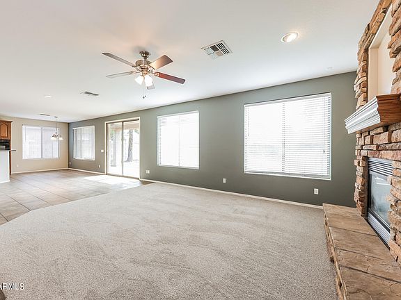3rd image of 8789 W HAYWARD Avenue