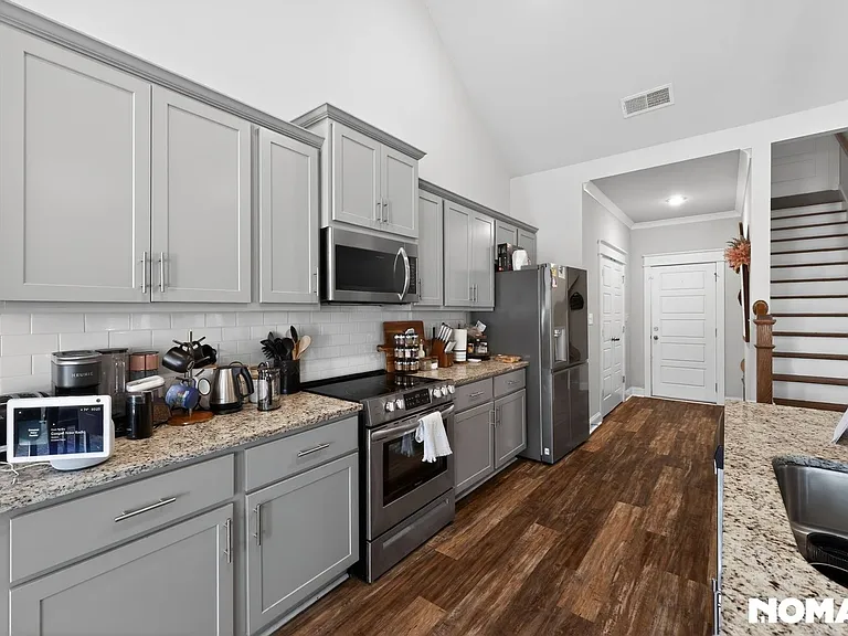 307 Tivoli Ct — Photo 11