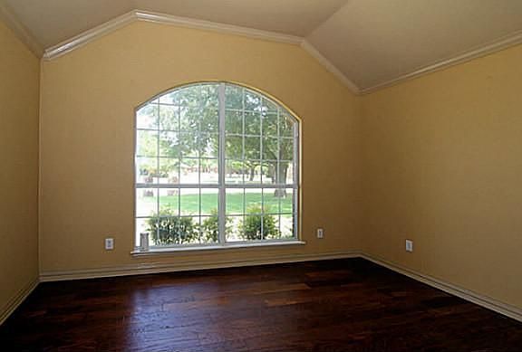 4th image of 4 Roaring Creek Ct