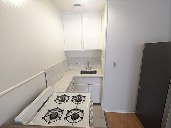 4th image of 5717 La Mirada Ave APT 3
