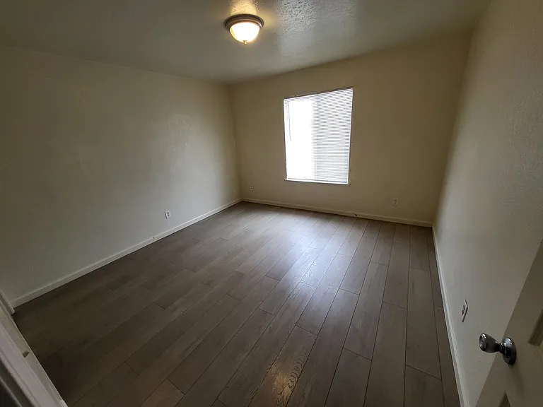 1214 E Clinton Ave #201 — Photo 9