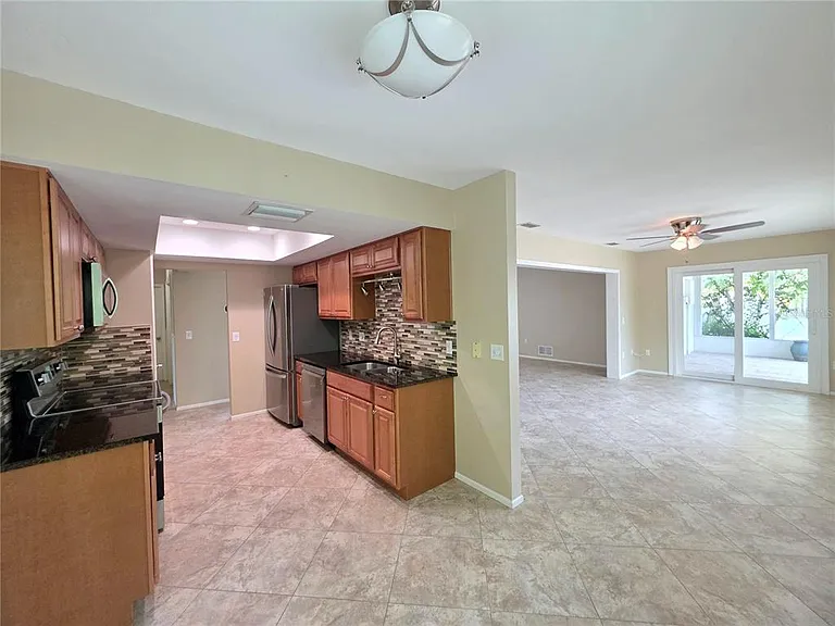 352 Pine Tree Rd — Photo 10