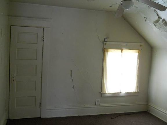 5th image of 73 Greenwood Ave
