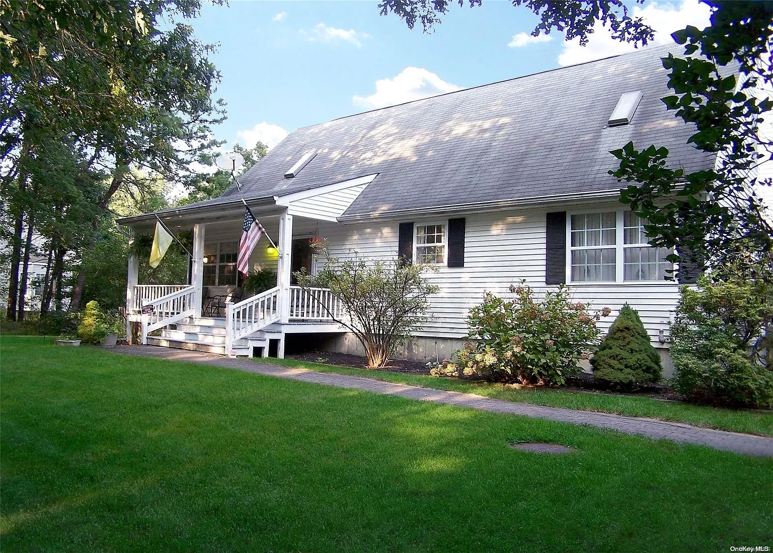 211 Halsey Manor Road photo 1