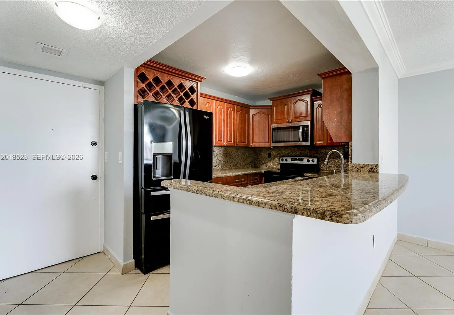 Westland Gardens Condo — Photo 4