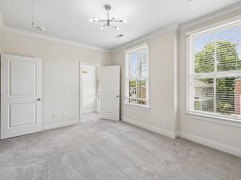 2110 Acklen Ave #101 — Photo 38