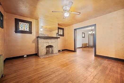 5th image of 315 W 12th Ave