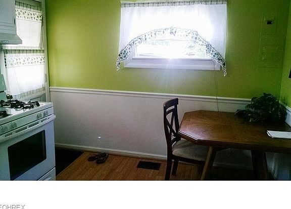 4th image of 1820 Rocklyn Dr
