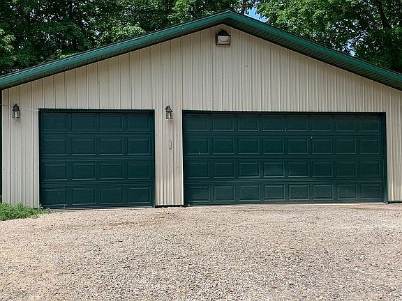 Heated Unattached Garage