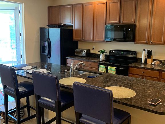 2nd image of 645 Hangnest Ln