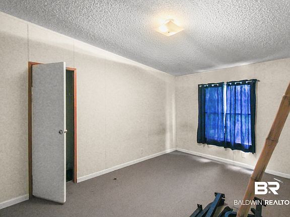3rd image of 21076 Country Rd #36