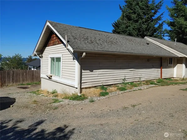 9300 S 203rd Place, Kent, WA 98031
