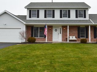 5 Nicolette Cir, Rochester, NY 14626