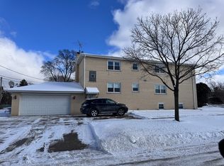 667 N Northwest Hwy #G, Park Ridge, IL 60068