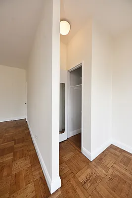 Rented by Buchbinder & Warren | media 8