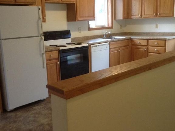 2nd image of 940 Jefferson St #3