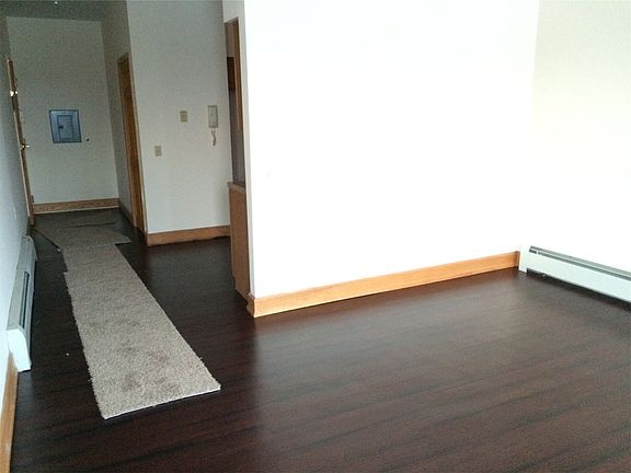 3rd image of 19 E Utica St APT 301
