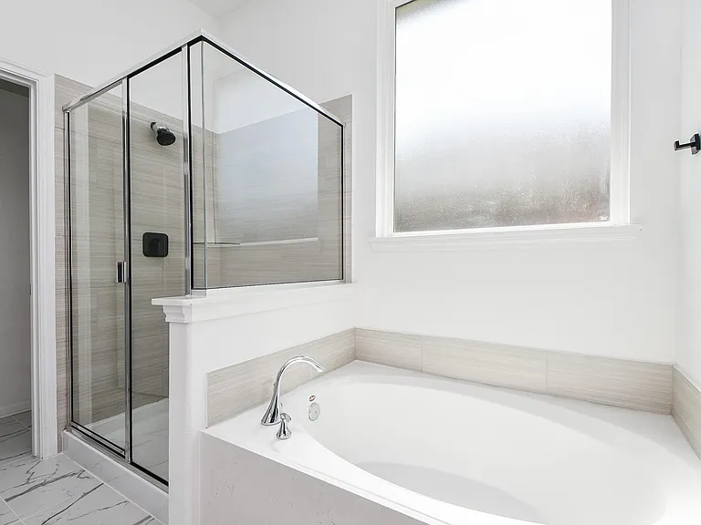 8215 Longear Ln — Photo 21