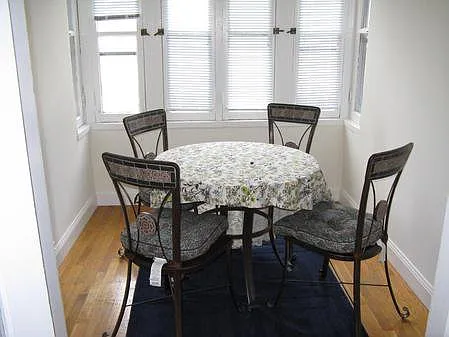 3 bed, 1.0 bath, $3,900 — Photo 3