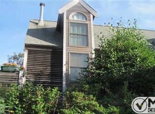 4 Old Colony Way APT 10, Provincetown, MA 02657