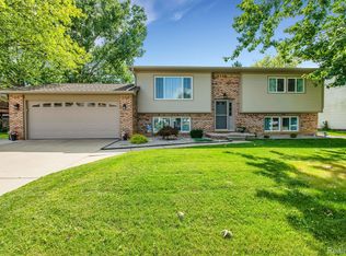 70354 Canterbury Dr, Richmond, MI 48062