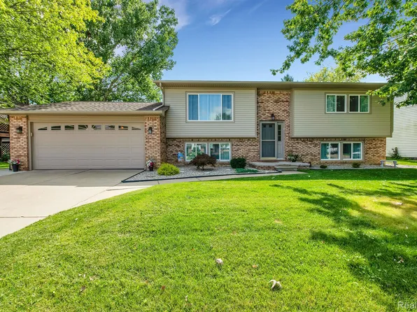 70354 Canterbury Dr, Richmond, MI 48062