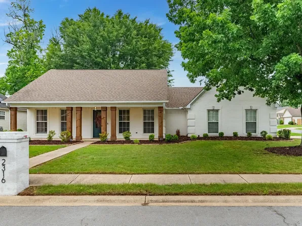 2316 Bridgewater, Bryant, AR 72022