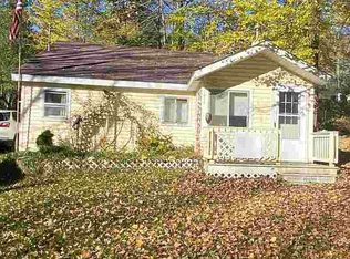 1059 Crestview Dr, Harrison, MI 48625