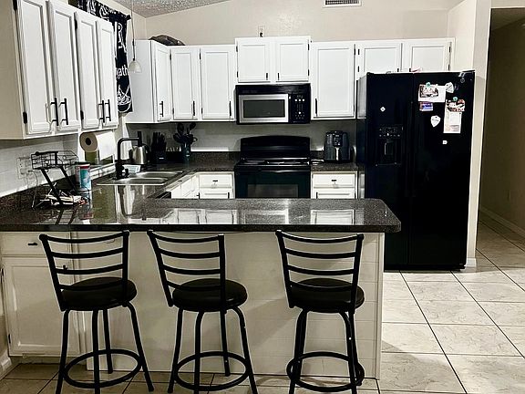 3rd image of 4011 Harlando Ave