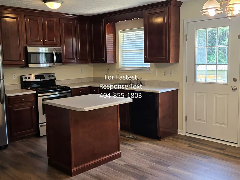 885 Old Canton Rd — Photo 4