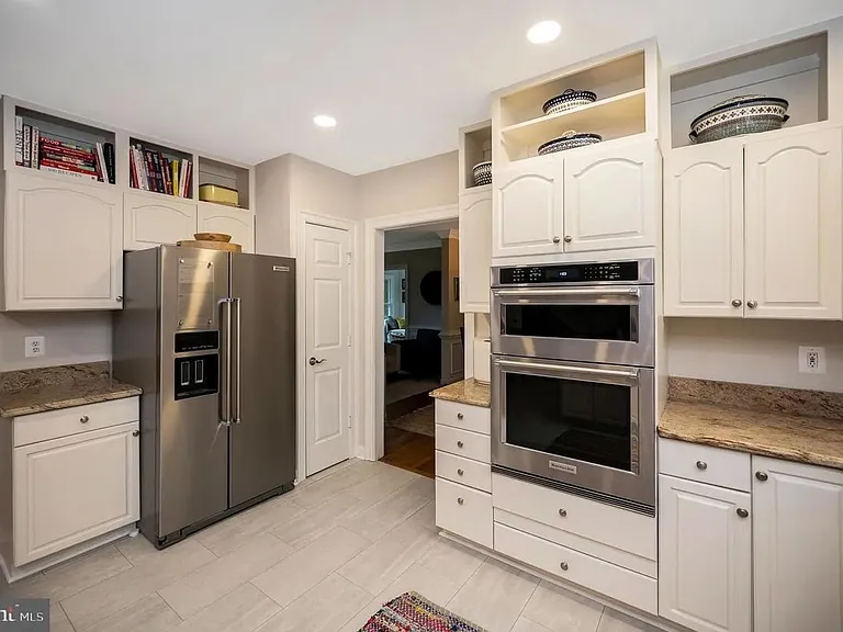 2 English Hills Dr — Photo 10