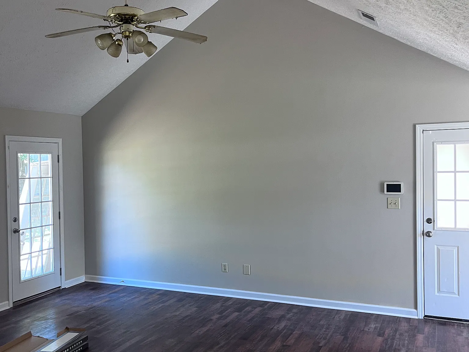 3 bed, 1288 sqft, $1,690 — Photo 2