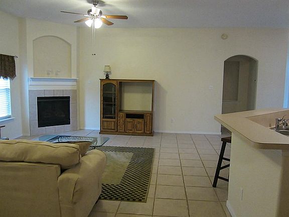 3rd image of 12302 Heritage Grove Dr