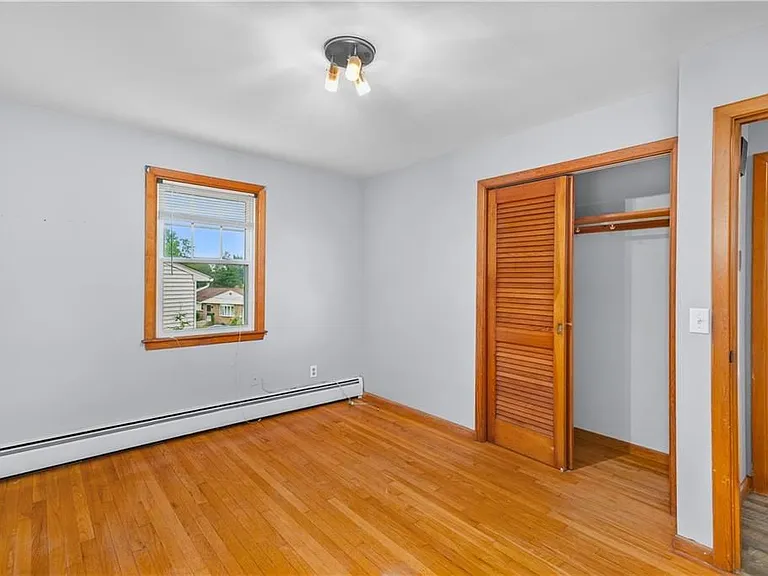 51 Ambrose St — Photo 36