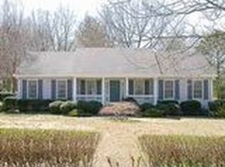 1030 Windsor Dr, Madison, GA