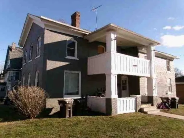 545 N Walnut Ave, Freeport, IL 61032