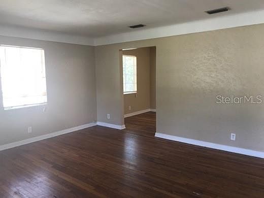 4th image of 4412 10th Ave N