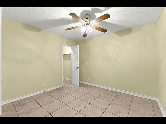 4th image of 6105 Vincent Dr