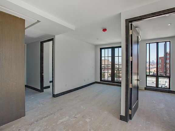 3rd image of 82 Jefferson St #421G