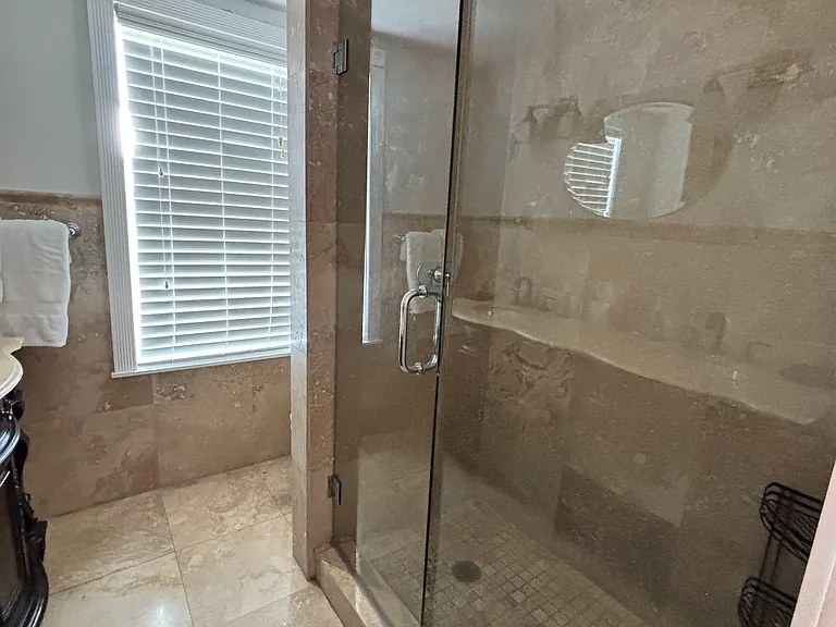 618 Whitehead St — Photo 14