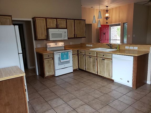 4th image of 123 Dove Ln