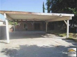 14216 Dyer St, Sylmar, CA 91342